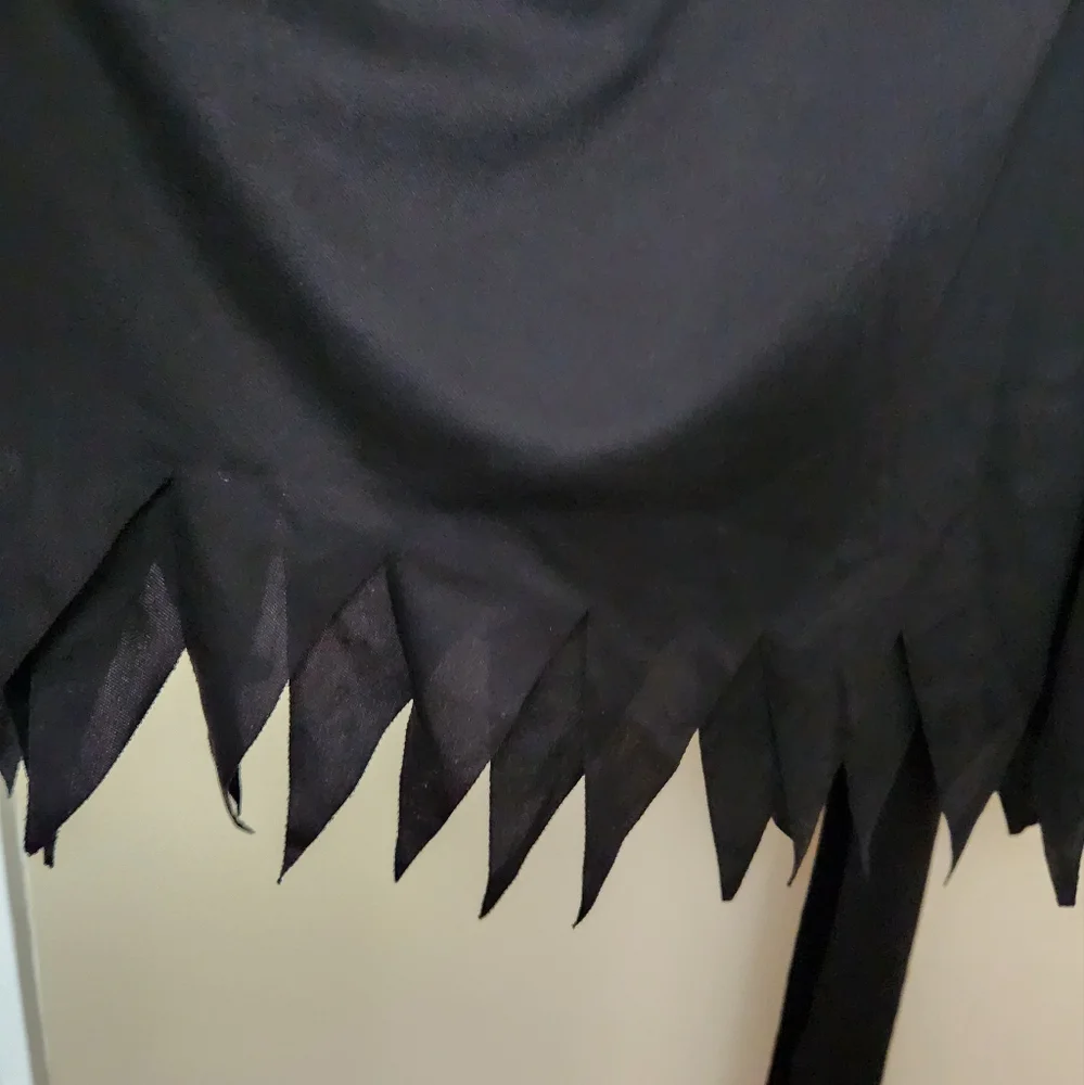 Phantom of Darkness Holloween Costume - LARGE (12-14) **NEW